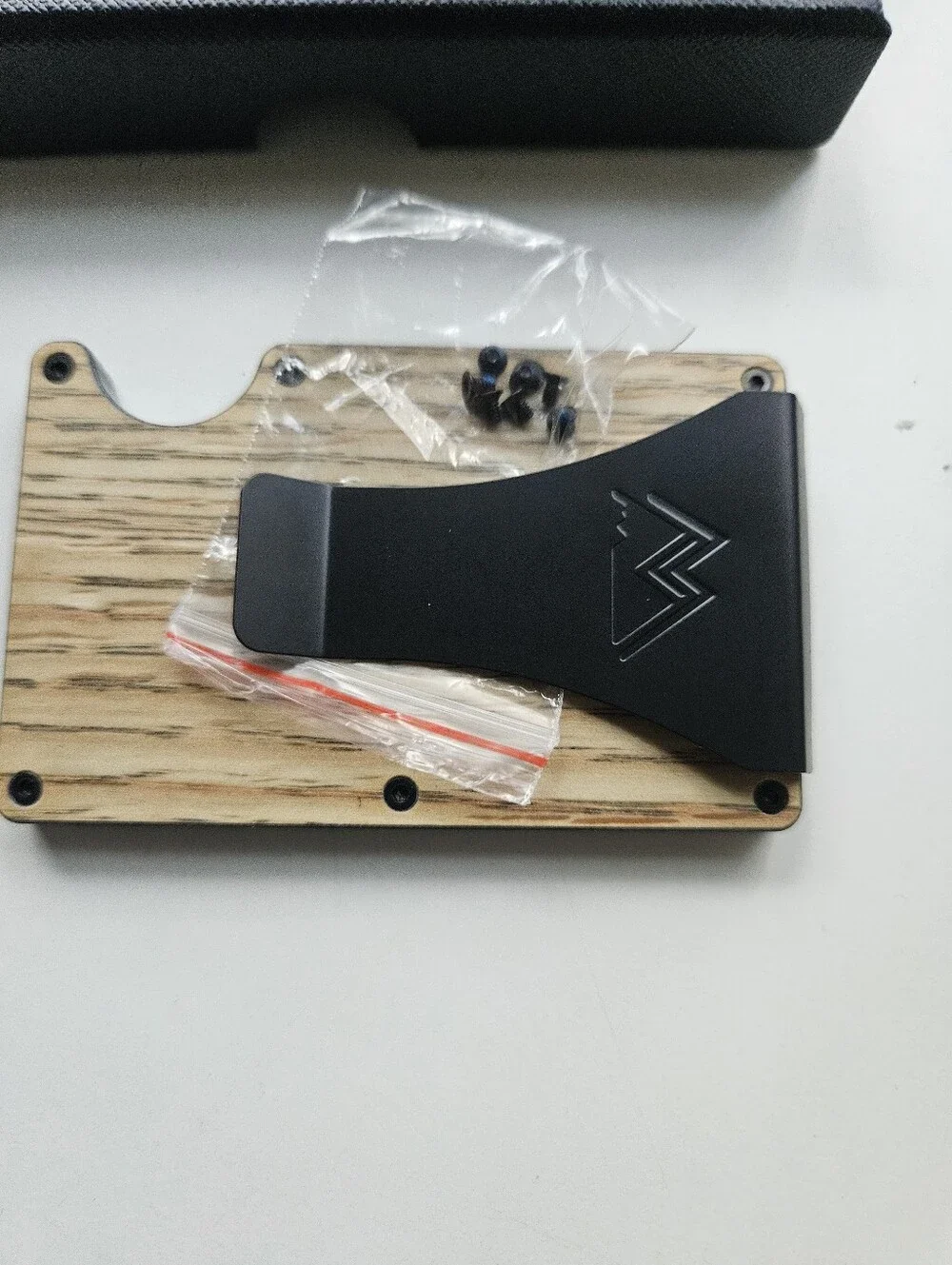 Mountain Voyage Minimalist Wallet for Men & Women - Slim RFID Wallet